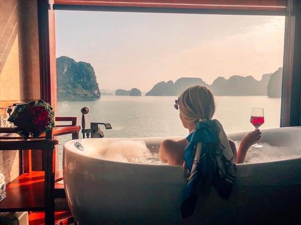Luxury-vietnam-vacation-12-days-halong bay.jpg